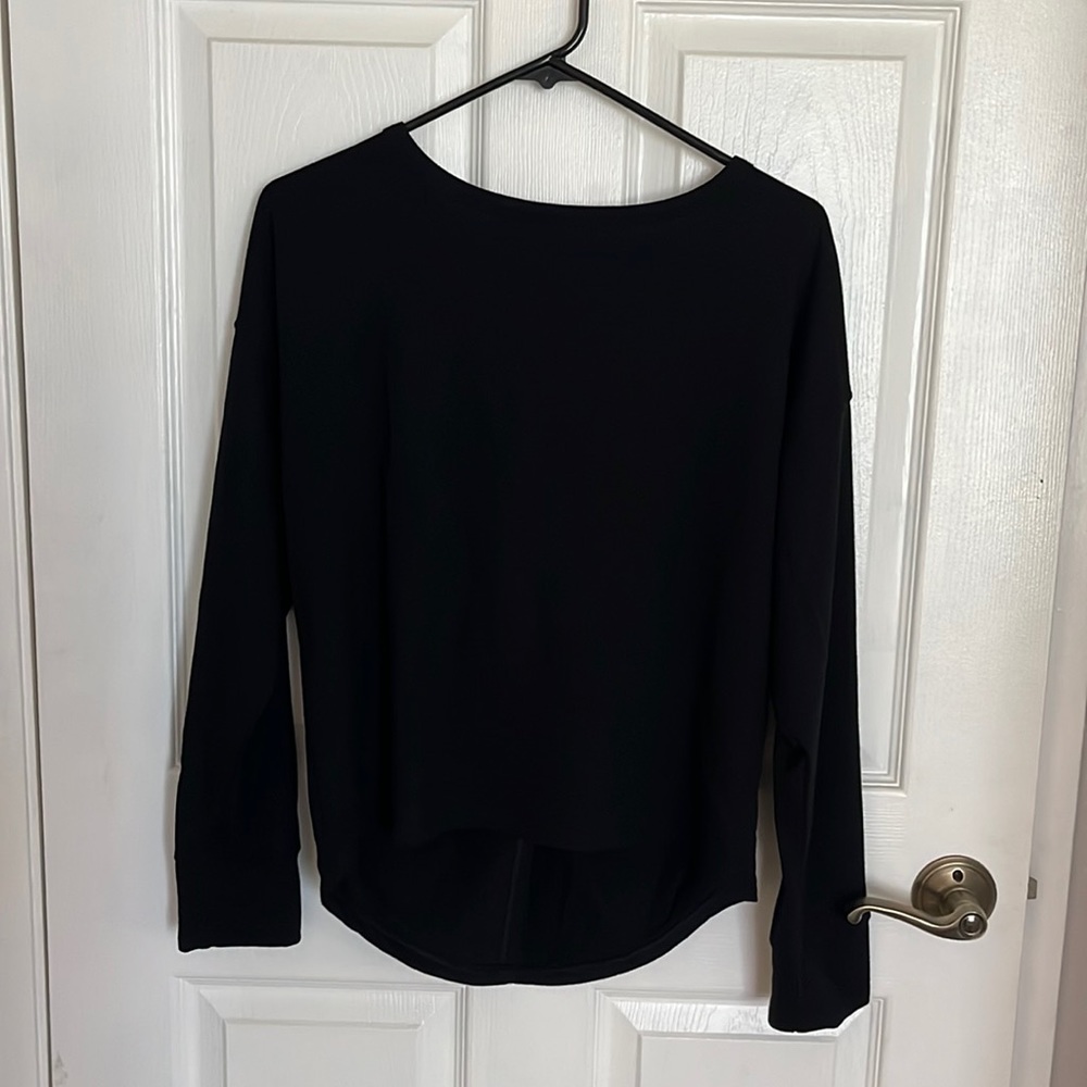 Old navy black long sleeve sweater.